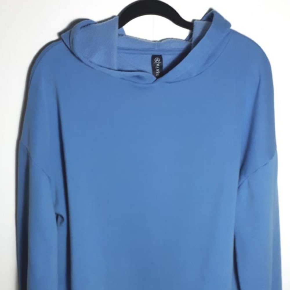"Askya" Sky blue hoodie with drawstring. Size med. NWOT